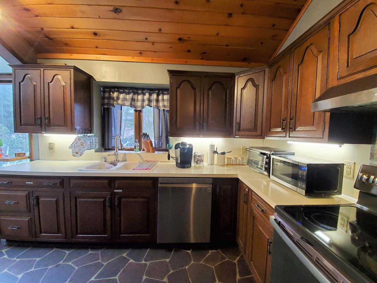 Walk To Pool & Beach - Spacious Gateway, Hot Tub, Game Room Pocono Country Place Extérieur photo