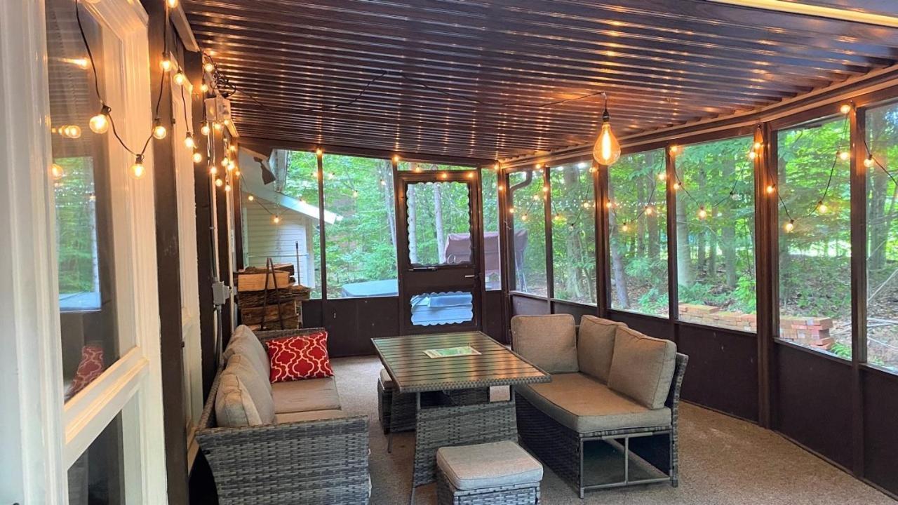 Walk To Pool & Beach - Spacious Gateway, Hot Tub, Game Room Pocono Country Place Extérieur photo