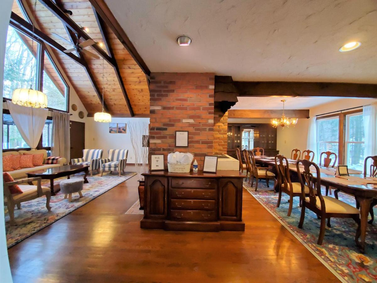 Walk To Pool & Beach - Spacious Gateway, Hot Tub, Game Room Pocono Country Place Extérieur photo